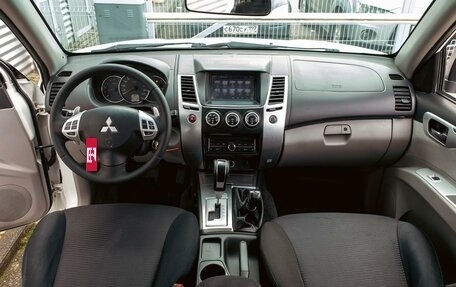 Mitsubishi Pajero Sport II рестайлинг, 2014 год, 1 595 000 рублей, 15 фотография