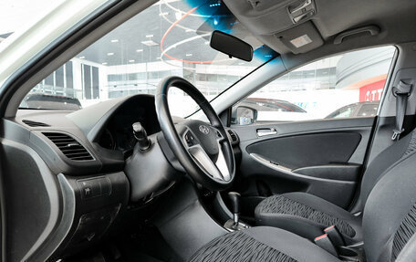 Hyundai Solaris II рестайлинг, 2014 год, 850 000 рублей, 20 фотография