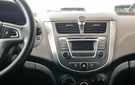 Hyundai Solaris II рестайлинг, 2014 год, 850 000 рублей, 18 фотография