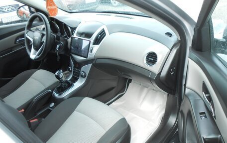 Chevrolet Cruze II, 2013 год, 828 000 рублей, 10 фотография