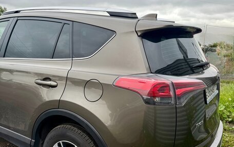 Toyota RAV4, 2016 год, 1 960 000 рублей, 7 фотография