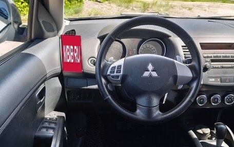 Mitsubishi Outlander III рестайлинг 3, 2011 год, 1 250 000 рублей, 8 фотография