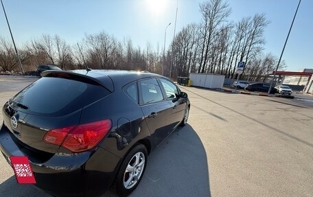 Opel Astra J, 2011 год, 430 000 рублей, 2 фотография