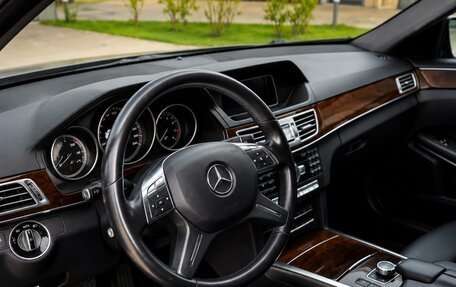 Mercedes-Benz E-Класс, 2013 год, 1 300 000 рублей, 14 фотография