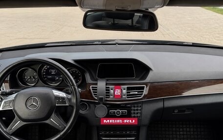Mercedes-Benz E-Класс, 2013 год, 1 300 000 рублей, 13 фотография