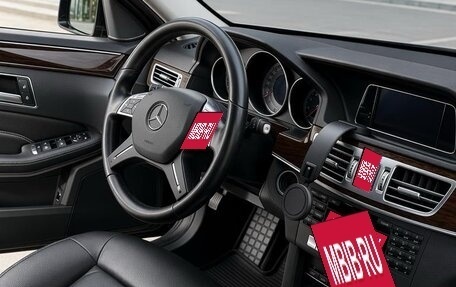Mercedes-Benz E-Класс, 2013 год, 1 300 000 рублей, 15 фотография