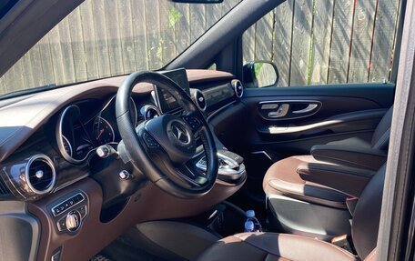 Mercedes-Benz V-Класс, 2015 год, 3 950 000 рублей, 4 фотография