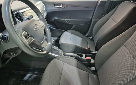 Hyundai Solaris II рестайлинг, 2021 год, 1 620 000 рублей, 15 фотография