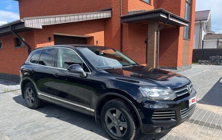 Volkswagen Touareg III, 2012 год, 2 090 000 рублей, 2 фотография