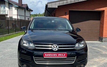 Volkswagen Touareg III, 2012 год, 2 090 000 рублей, 7 фотография
