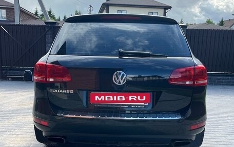 Volkswagen Touareg III, 2012 год, 2 090 000 рублей, 8 фотография