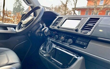 Volkswagen Multivan T6 рестайлинг, 2023 год, 6 270 000 рублей, 16 фотография