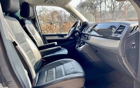 Volkswagen Multivan T6 рестайлинг, 2023 год, 6 270 000 рублей, 17 фотография