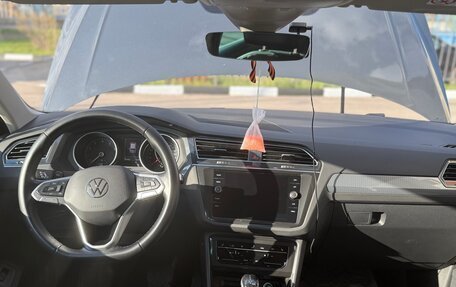 Volkswagen Tiguan II, 2021 год, 2 850 000 рублей, 9 фотография