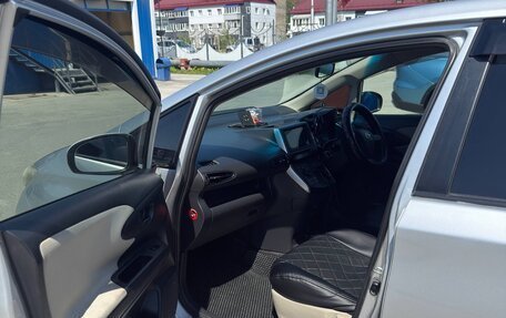 Toyota Wish II, 2011 год, 1 000 000 рублей, 7 фотография