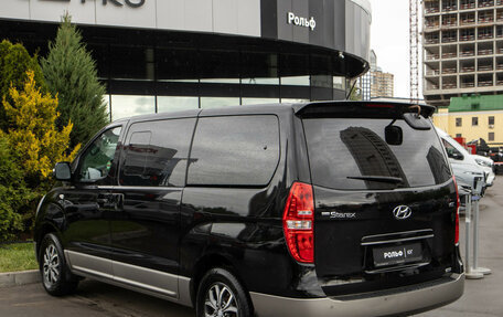Hyundai Grand Starex Grand Starex I рестайлинг 2, 2017 год, 2 488 000 рублей, 6 фотография