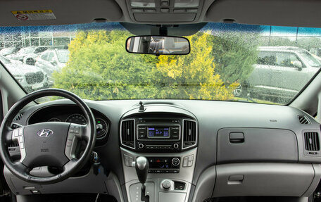 Hyundai Grand Starex Grand Starex I рестайлинг 2, 2017 год, 2 488 000 рублей, 11 фотография