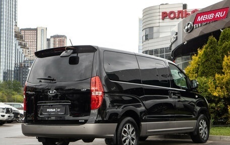Hyundai Grand Starex Grand Starex I рестайлинг 2, 2017 год, 2 488 000 рублей, 4 фотография