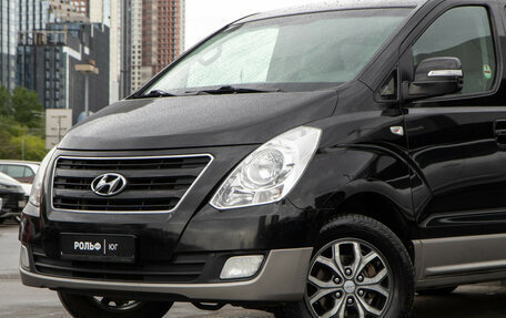 Hyundai Grand Starex Grand Starex I рестайлинг 2, 2017 год, 2 488 000 рублей, 17 фотография