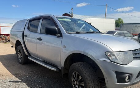 Mitsubishi L200 IV рестайлинг, 2013 год, 1 800 000 рублей, 5 фотография
