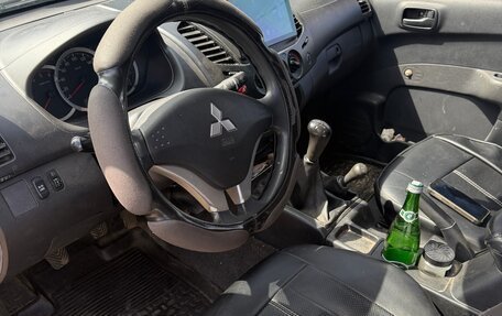 Mitsubishi L200 IV рестайлинг, 2013 год, 1 800 000 рублей, 8 фотография