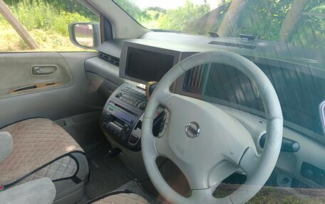 Nissan Elgrand III, 2004 год, 680 000 рублей, 3 фотография