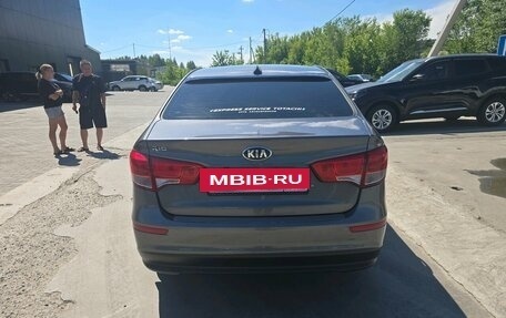 KIA Rio III рестайлинг, 2017 год, 834 000 рублей, 2 фотография