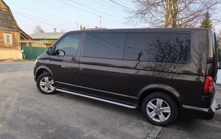 Volkswagen Transporter T6 рестайлинг, 2018 год, 2 450 000 рублей, 5 фотография