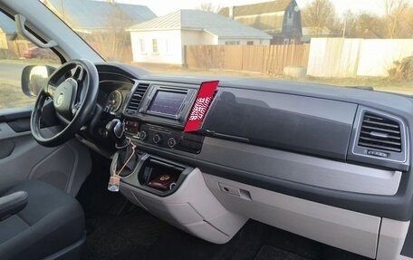 Volkswagen Transporter T6 рестайлинг, 2018 год, 2 450 000 рублей, 10 фотография