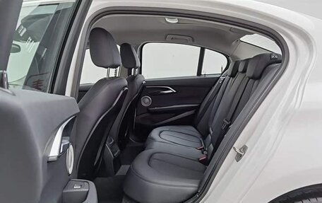 BMW 1 серия, 2022 год, 1 373 000 рублей, 16 фотография