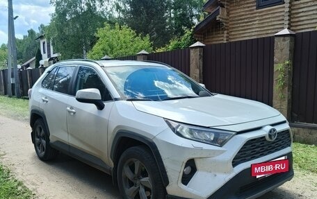 Toyota RAV4, 2021 год, 5 000 000 рублей, 3 фотография