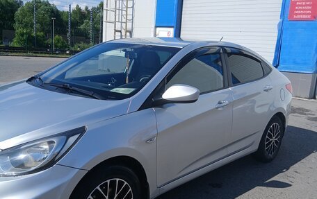 Hyundai Solaris II рестайлинг, 2011 год, 950 000 рублей, 3 фотография