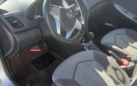Hyundai Solaris II рестайлинг, 2011 год, 950 000 рублей, 6 фотография