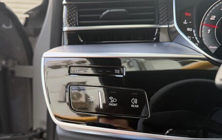 Audi S8, 2024 год, 14 490 000 рублей, 15 фотография
