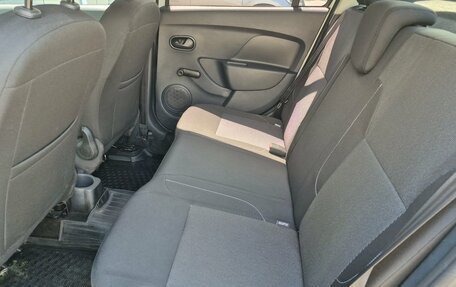 Renault Logan II, 2019 год, 1 200 000 рублей, 15 фотография