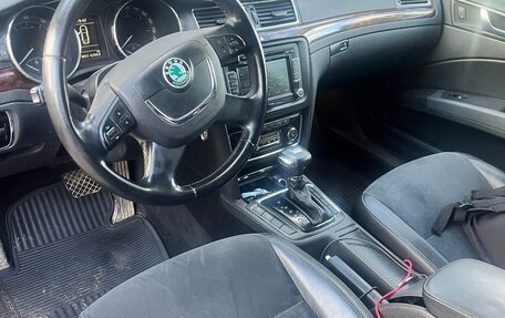 Skoda Superb III рестайлинг, 2010 год, 750 000 рублей, 9 фотография