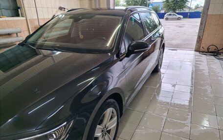 Volkswagen Passat B8 рестайлинг, 2019 год, 3 200 000 рублей, 8 фотография