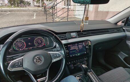Volkswagen Passat B8 рестайлинг, 2019 год, 3 200 000 рублей, 14 фотография