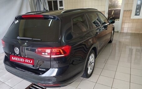 Volkswagen Passat B8 рестайлинг, 2019 год, 3 200 000 рублей, 11 фотография