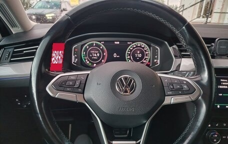 Volkswagen Passat B8 рестайлинг, 2019 год, 3 200 000 рублей, 23 фотография