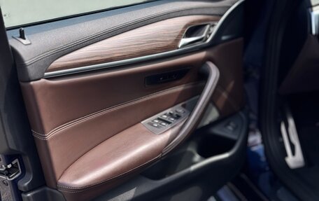 BMW 5 серия, 2018 год, 3 990 000 рублей, 15 фотография