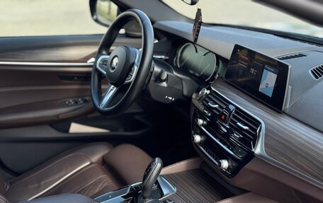 BMW 5 серия, 2018 год, 3 990 000 рублей, 13 фотография