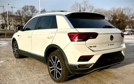Volkswagen T-Roc I, 2021 год, 1 680 000 рублей, 4 фотография
