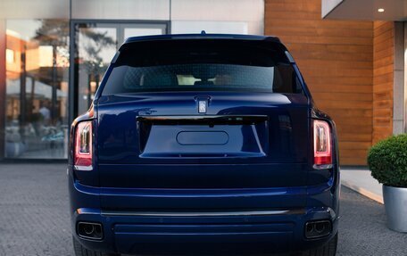 Rolls-Royce Cullinan, 2024 год, 64 000 000 рублей, 6 фотография