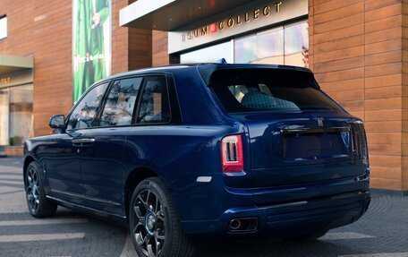Rolls-Royce Cullinan, 2024 год, 64 000 000 рублей, 5 фотография