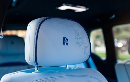 Rolls-Royce Cullinan, 2024 год, 64 000 000 рублей, 24 фотография