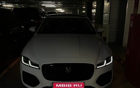 Jaguar XF II, 2021 год, 4 300 000 рублей, 1 фотография
