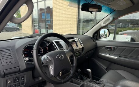 Toyota Hilux VII, 2012 год, 1 990 000 рублей, 11 фотография