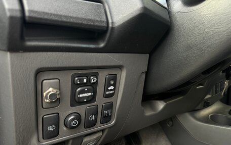 Toyota Hilux VII, 2012 год, 1 990 000 рублей, 12 фотография