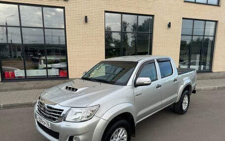 Toyota Hilux VII, 2012 год, 1 990 000 рублей, 2 фотография
